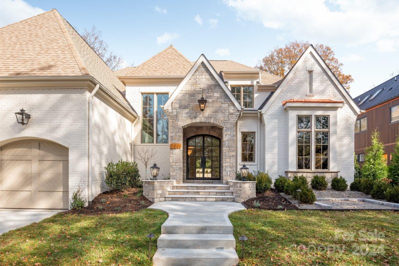 Property image 3 at 5441 Topping Place, Charlotte, NC 28209