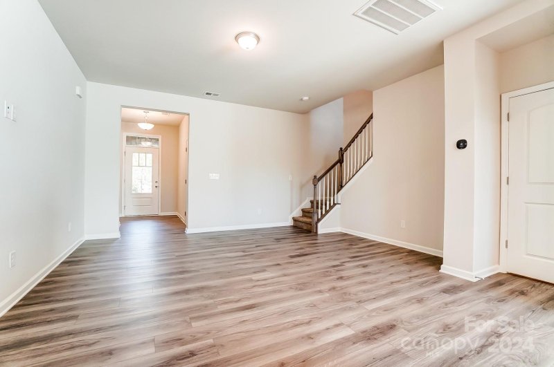 Property image 5 at 14906 Tamarack Drive, Charlotte, NC 28278