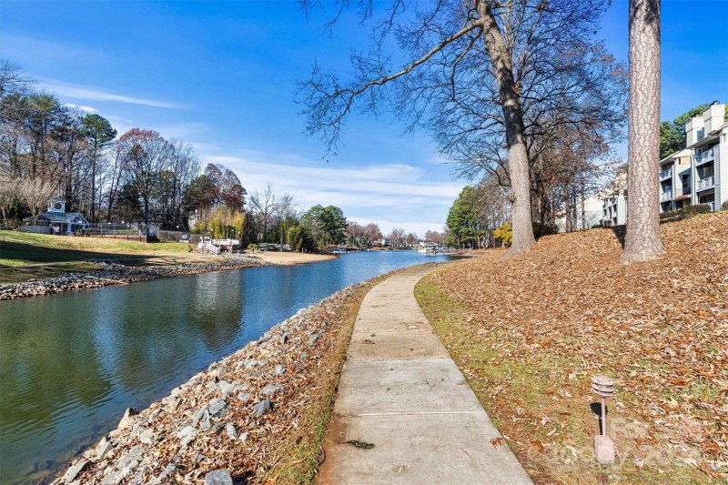 Property image 2 at 20105 Henderson Road, Cornelius, NC 28031