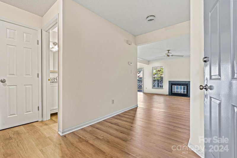 Property image 3 at 20105 Henderson Road, Cornelius, NC 28031