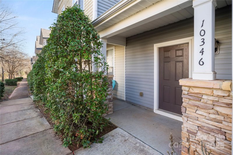 Property image 2 at 10346 Mcgoogan Lane, Charlotte, NC 28277