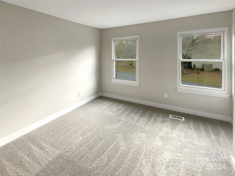 Property image 5 at 10907 Magenta Lane, Charlotte, NC 28262