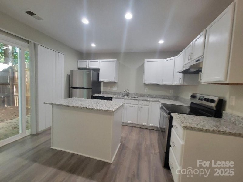 Property image 5 at 7505 Petrea Lane, Charlotte, NC 28227