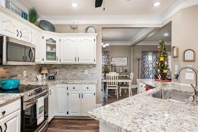 Property image 4 at 8007 Stevens Mill Road, Matthews, NC 28104