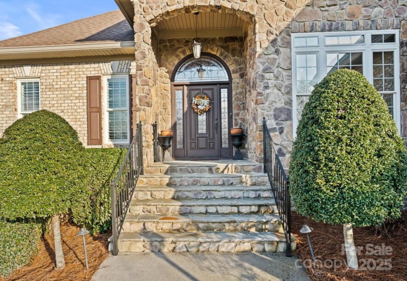 Property image 4 at 1076 Fox Chase Drive, Newton, NC 28658