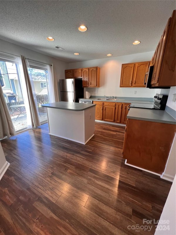 Property image 4 at 9115 Four Mile Creek Road, Charlotte, NC 28277