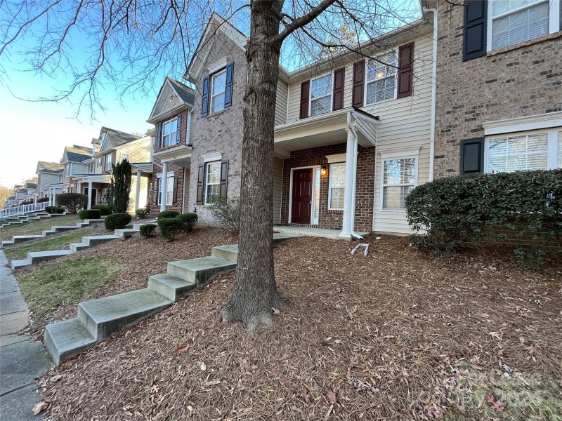 Property image 3 at 8438 Summerglen Circle, Charlotte, NC 28227
