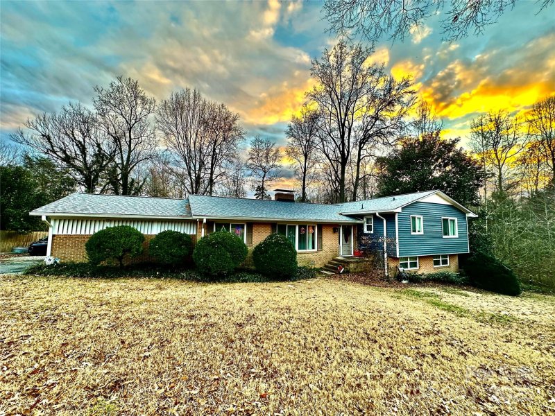 Property image 2 at 3801 Bellevue Terrace, Gastonia, NC 28056