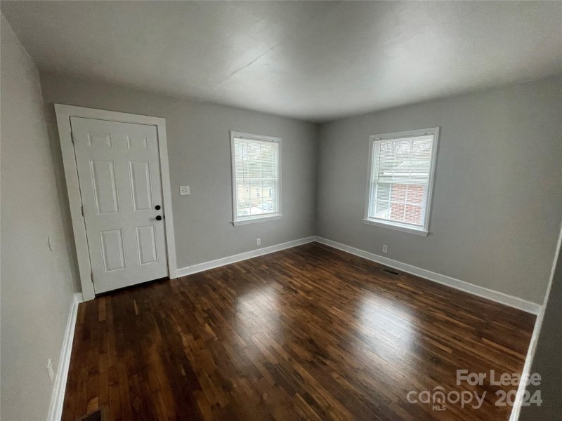 Property image 3 at 1037 Mcarthur Avenue, Charlotte, NC 28206
