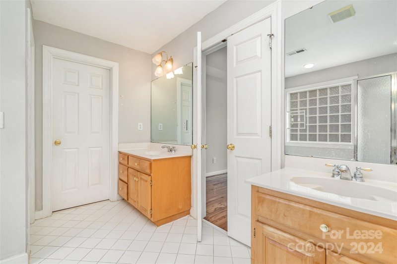 Property image 4 at 11005 Chilcomb Court, Charlotte, NC 28262