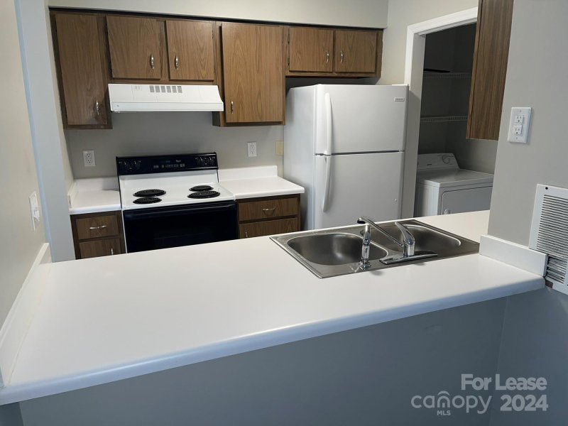 Property image 5 at 11005 Harrowfield Road, Charlotte, NC 28226