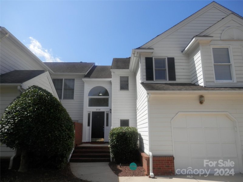 8738 Fox Chase Lane