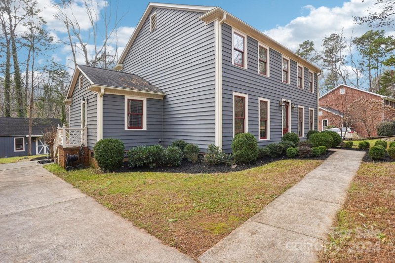 Property image 2 at 14008 Creekside Drive, Matthews, NC 28105