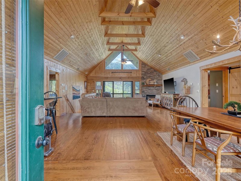 Property image 5 of 417 Garden Lane in The Camp at Lake Lure, Lake Lure, NC 28746