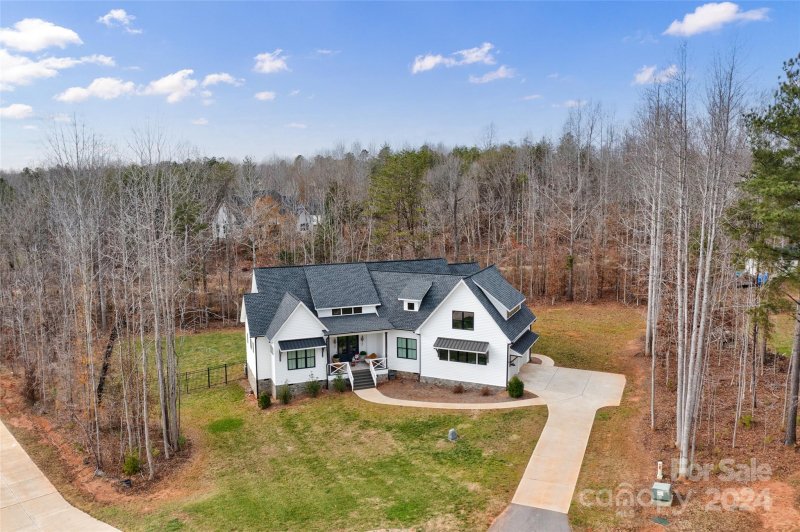 Property image 2 at 7016 Paddle View Court, Clover, SC 29710