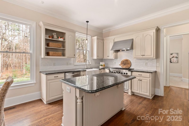 Property image 5 at 9042 Summer Club Road, Charlotte, NC 28277