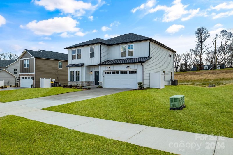 3050 Swallowtail Lane