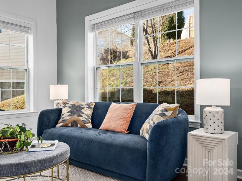 Property image 3 at 4 Willow Shade Drive, Asheville, NC 28806