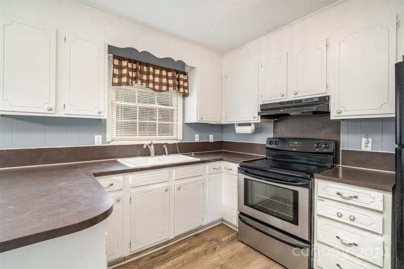 Property image 3 at 124 Redwood Lane, Gastonia, NC 28052