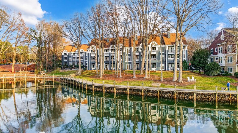 Property image 3 at 703 Southwest Drive, Davidson, NC 28036