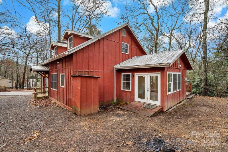 Property image 3 at 10 Bowers Road, Black Mountain, NC 28711