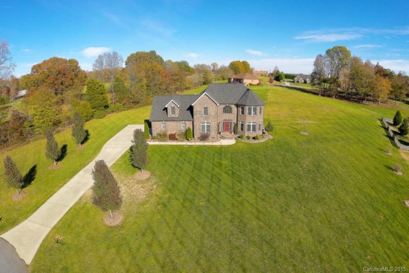 Property image 2 at 120 Winfield Place, Statesville, NC 28625