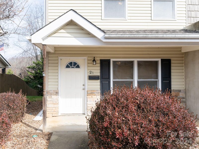 Property image 4 at 21 English Ivy Road, Asheville, NC 28806