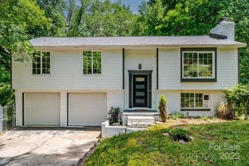 6726 Wannamaker Lane