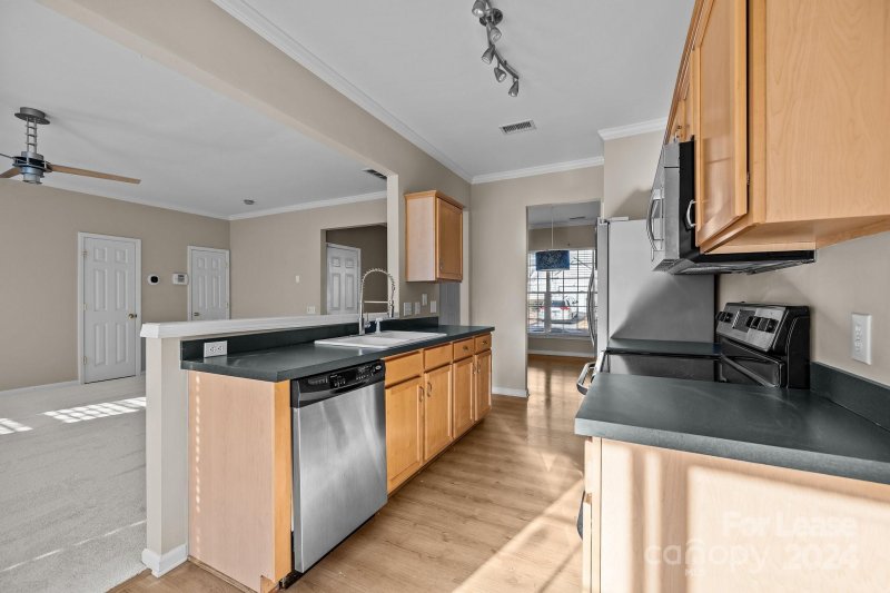 Property image 5 at 6927 Beverly Springs Drive, Charlotte, NC 28270