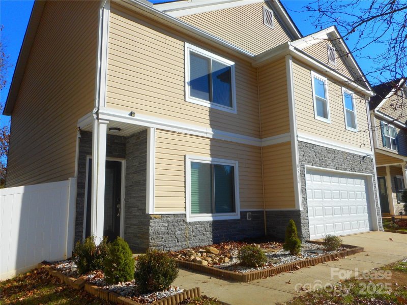 Property image 2 at 8554 Greenware Trail, Charlotte, NC 28269