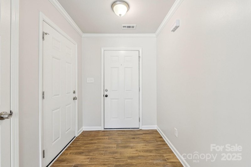 Property image 4 at 3436 Covington Oaks Drive, Charlotte, NC 28205