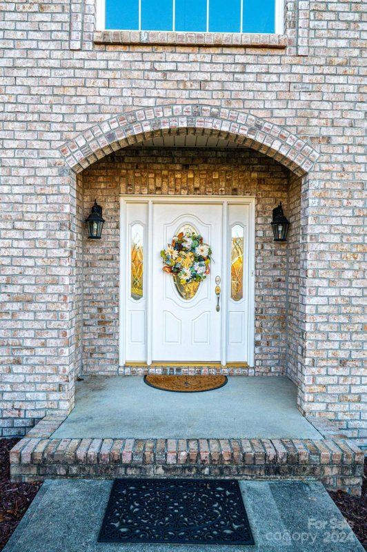 Property image 2 at 1107 Fox Chase Drive, Newton, NC 28658