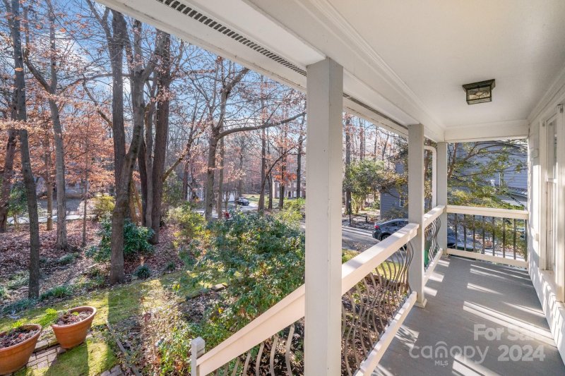 Property image 3 at 939 Autumnwood Lane, Charlotte, NC 28213