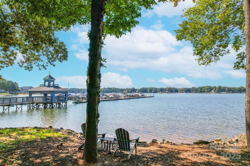 Property image 4 at 401 Northwest Drive, Davidson, NC 28036