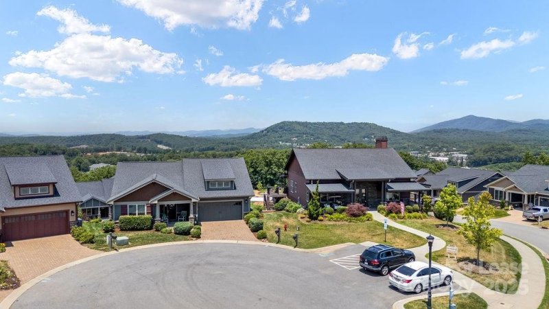 Property image 4 at 7 Pinnacle Crest Circle, Arden, NC 28704