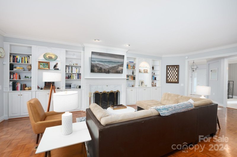 Property image 4 at 23 Clovelly Way, Asheville, NC 28803