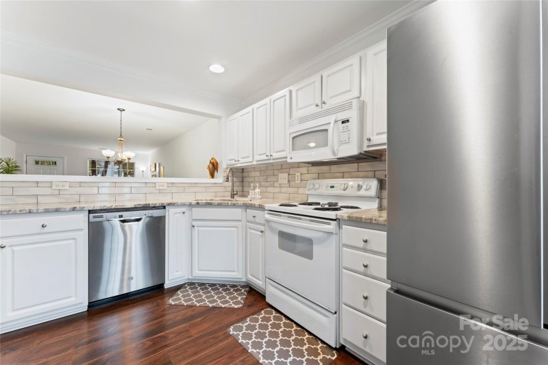 Property image 3 at 9907 Reindeer Way Lane, Charlotte, NC 28216