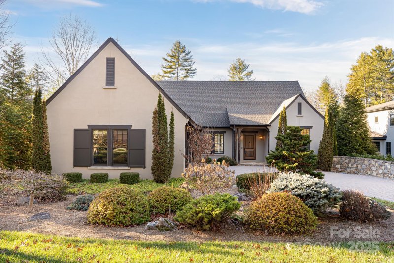 Property image 2 at 43 Nethermead Drive, Asheville, NC 28803