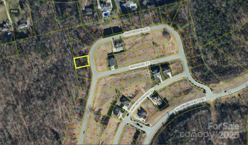 736 Chatsworth Circle