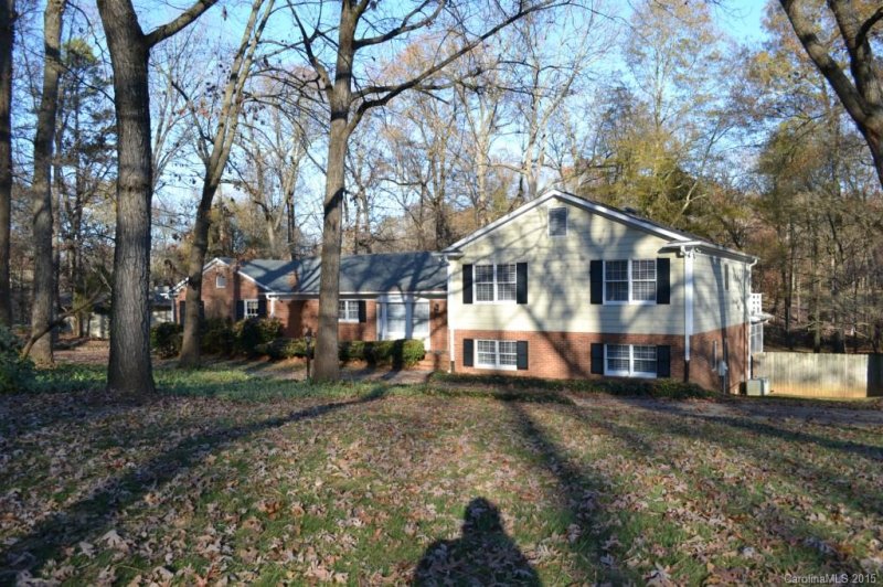 2632 Rolling Hills Drive