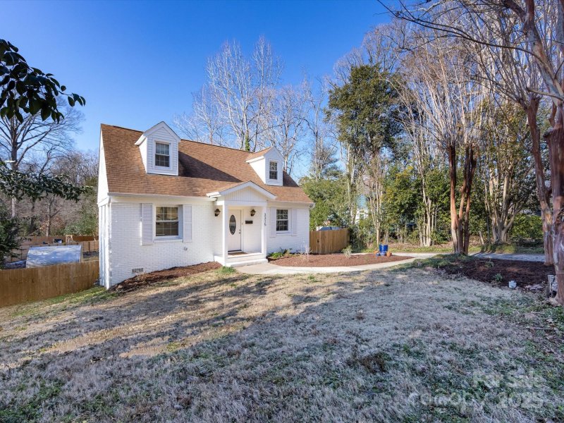 Property image 3 at 3315 Eastwood Drive, Charlotte, NC 28205