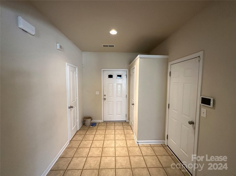 Property image 3 at 822 Rook Road, Charlotte, NC 28216