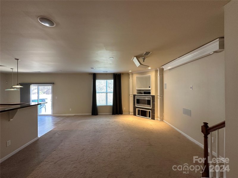 Property image 4 at 822 Rook Road, Charlotte, NC 28216