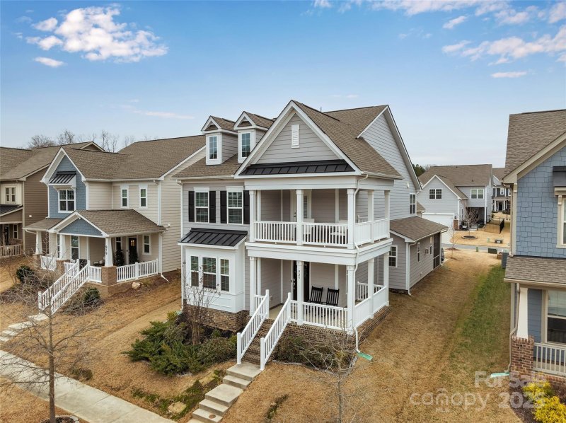 Property image 2 at 923 Claires Creek Lane, Davidson, NC 28036