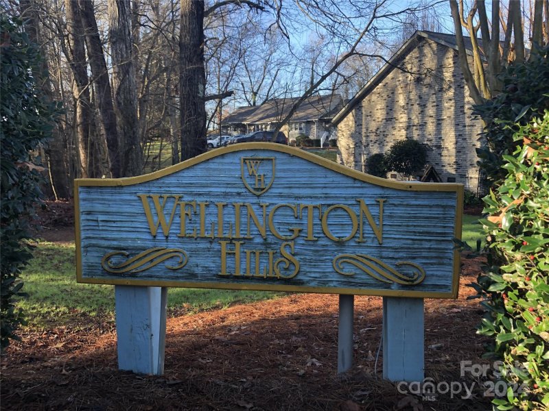 1406 Wellington Hills Circle