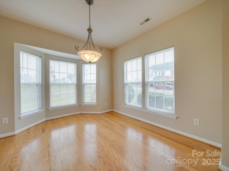 Property image 5 at 4906 Sunburst Lane, Charlotte, NC 28213