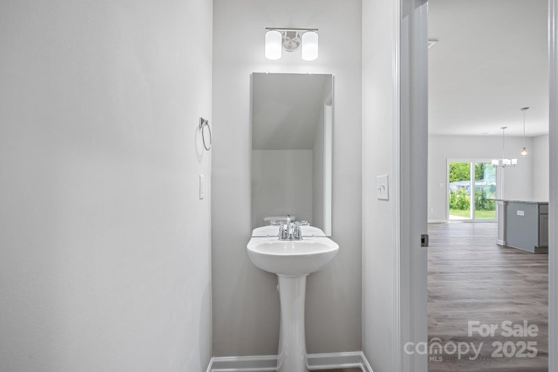 Property image 4 at 8209 Stonemere Lane, Charlotte, NC 28215