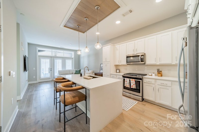 Property image 5 at 2401 Euclid Avenue, Charlotte, NC 28203