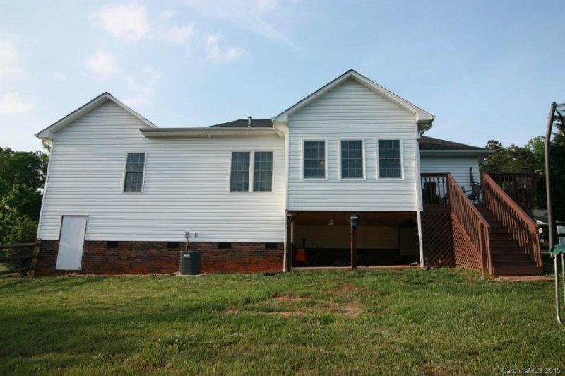 Property image 4 at 2005 Alton Court, Lowell, NC 28098