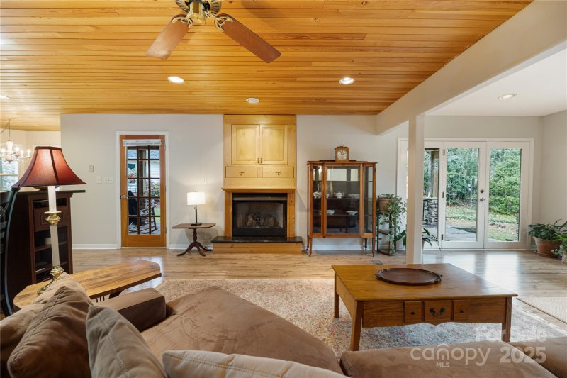 Property image 4 at 7857 Nine Iron Court, Denver, NC 28037